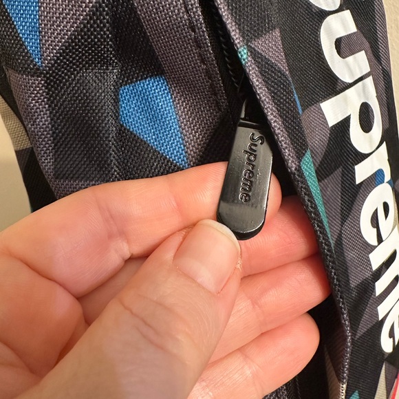 Supreme Sling Backpack Shoulder Bag - Picture 7 of 9